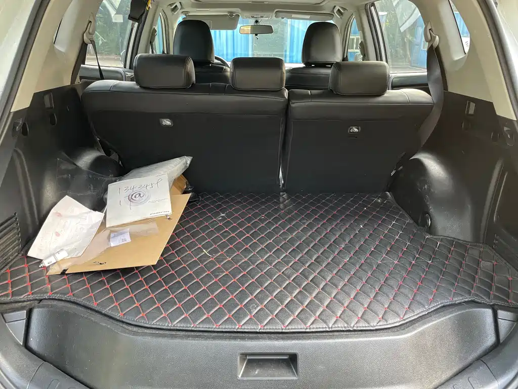 Toyota RAV4 — миниатюра 10
