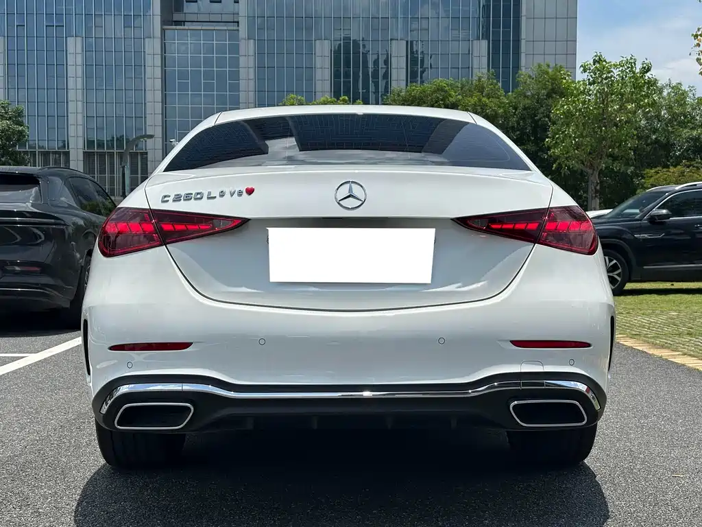 Mercedes-Benz C-Class — миниатюра 14