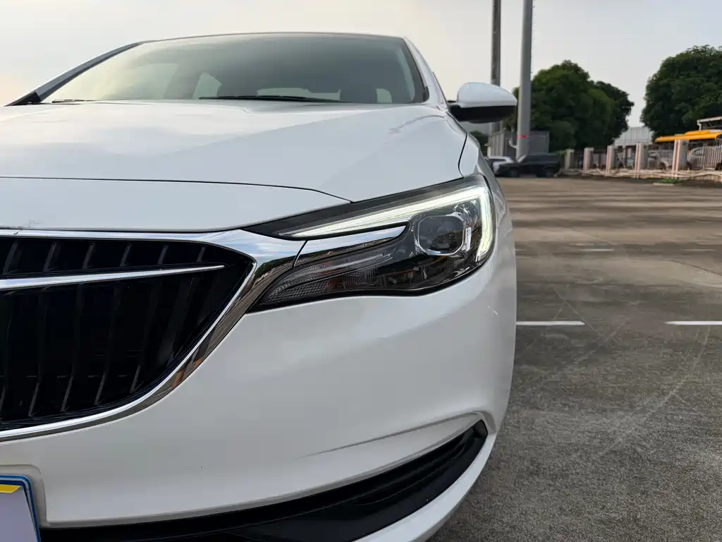 Buick Excelle — миниатюра 4