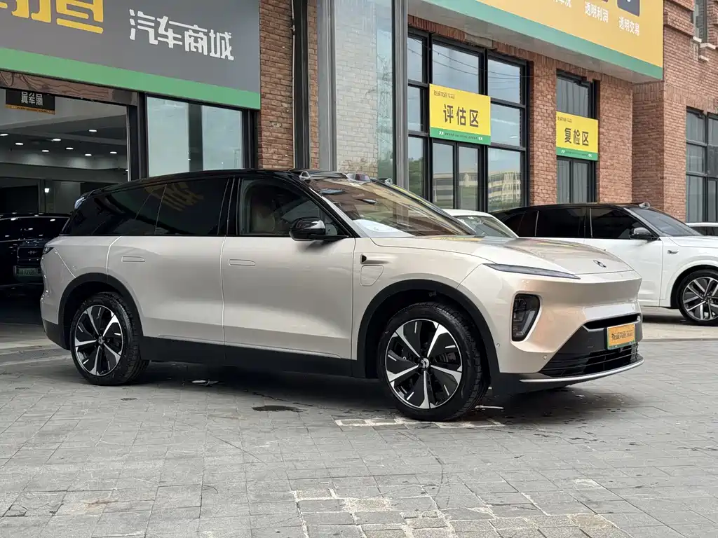 NIO ES8 — миниатюра 3