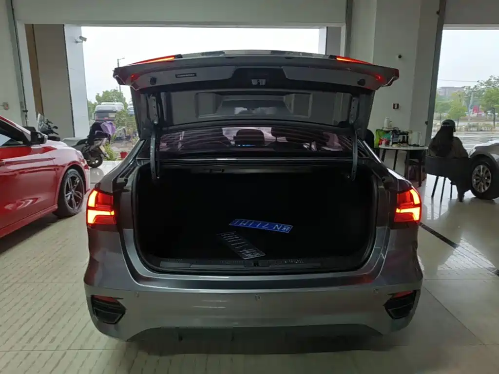Roewe i5 — миниатюра 19