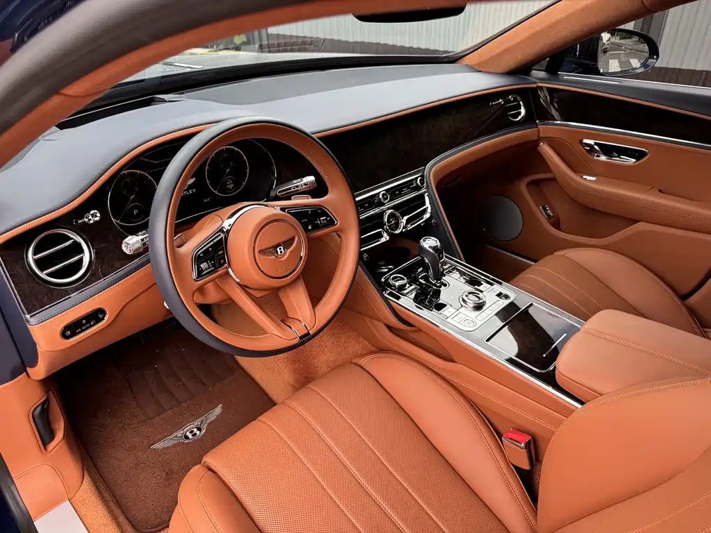 Bentley Flying Spur — миниатюра 12