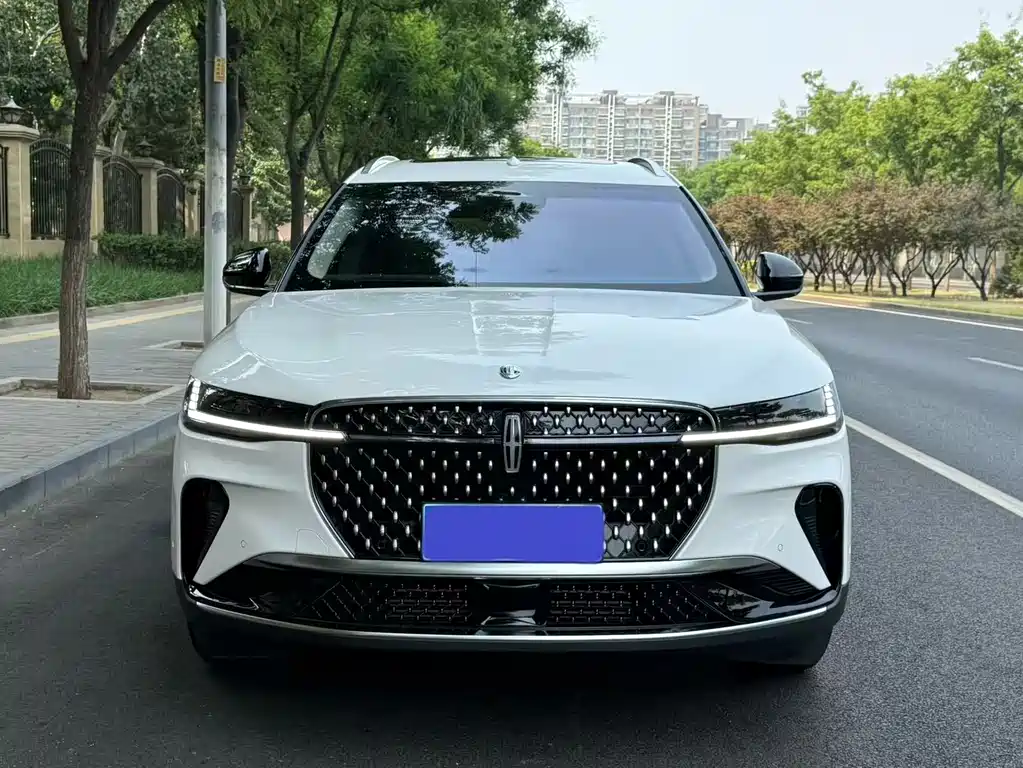 Lincoln Nautilus 2.0T 4WD Premium Comfort Edition, фото 2
