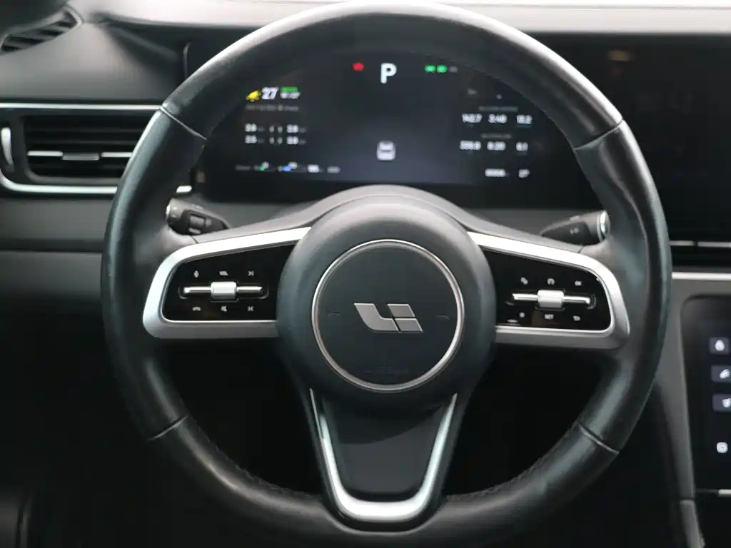 Li Auto Li ONE — миниатюра 10