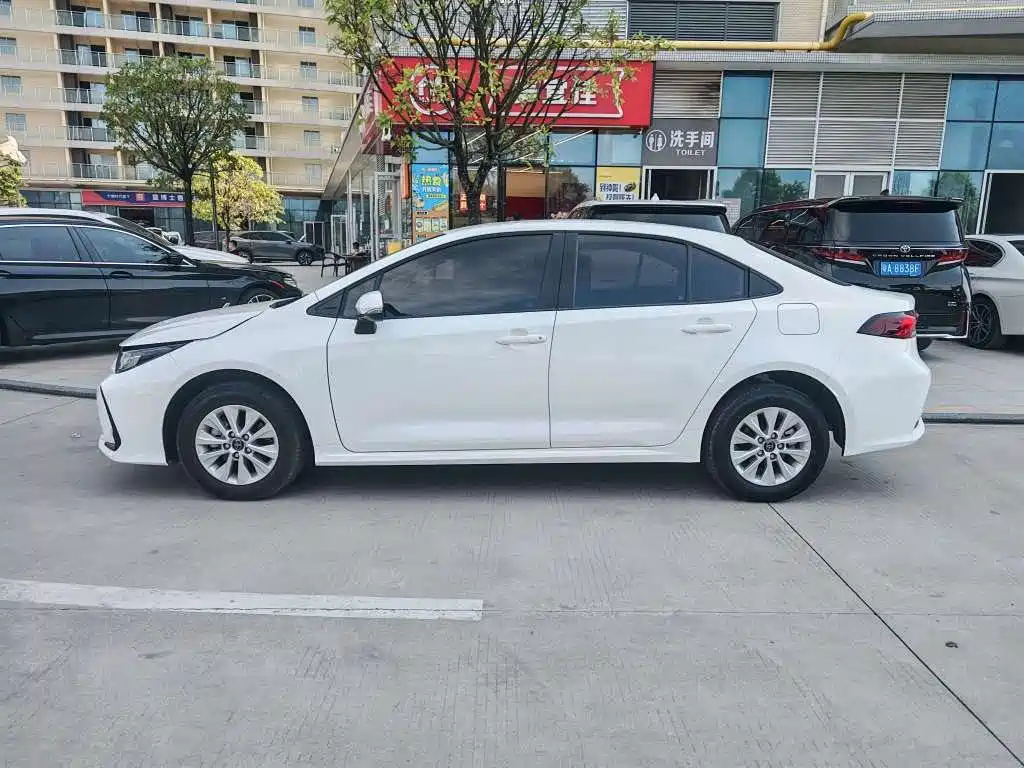 Toyota Corolla — миниатюра 3