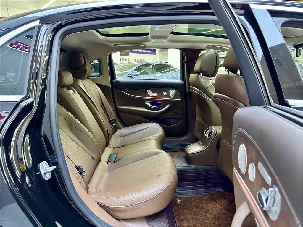 MERCEDES-BENZ E CLASS