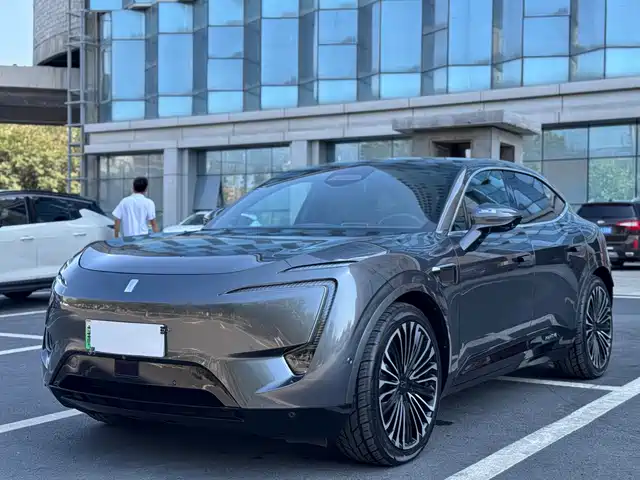 2023 Avatr 11
