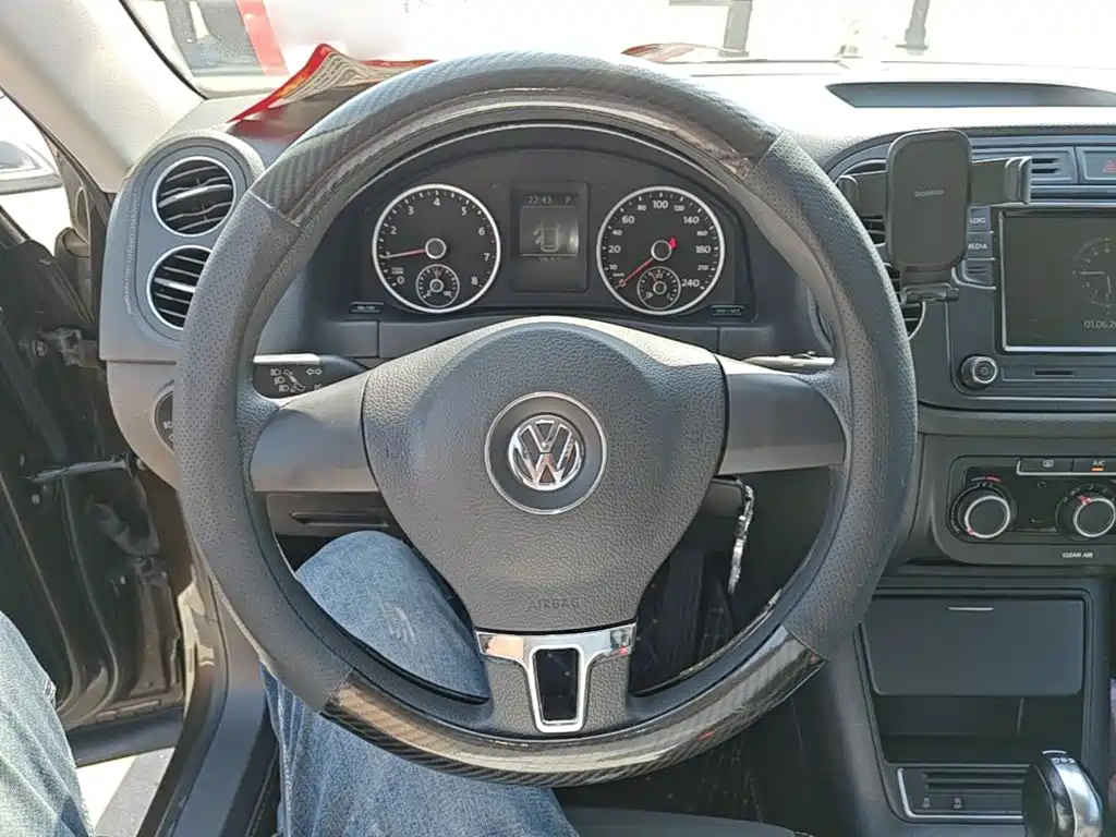 Volkswagen Tiguan — миниатюра 11
