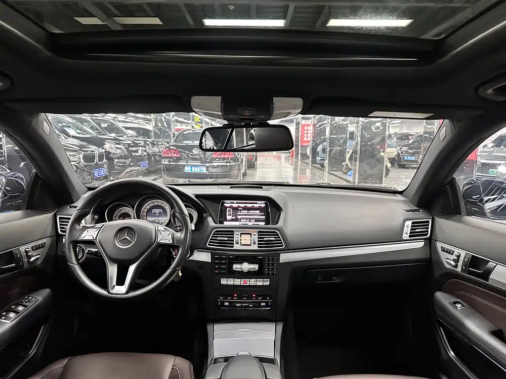 Mercedes-Benz E-Class (Import) — миниатюра 13