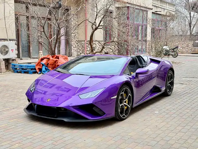 LAMBORGHINI HURACÁN