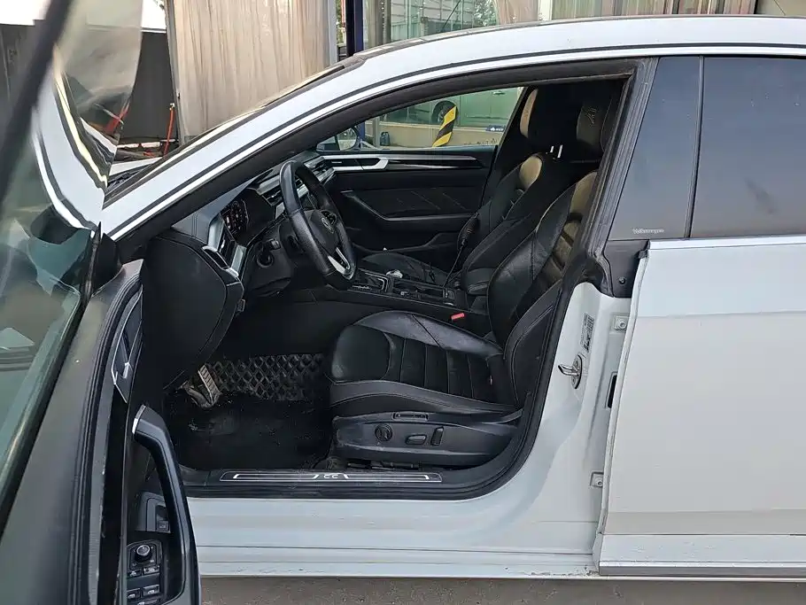 Volkswagen CC — миниатюра 9