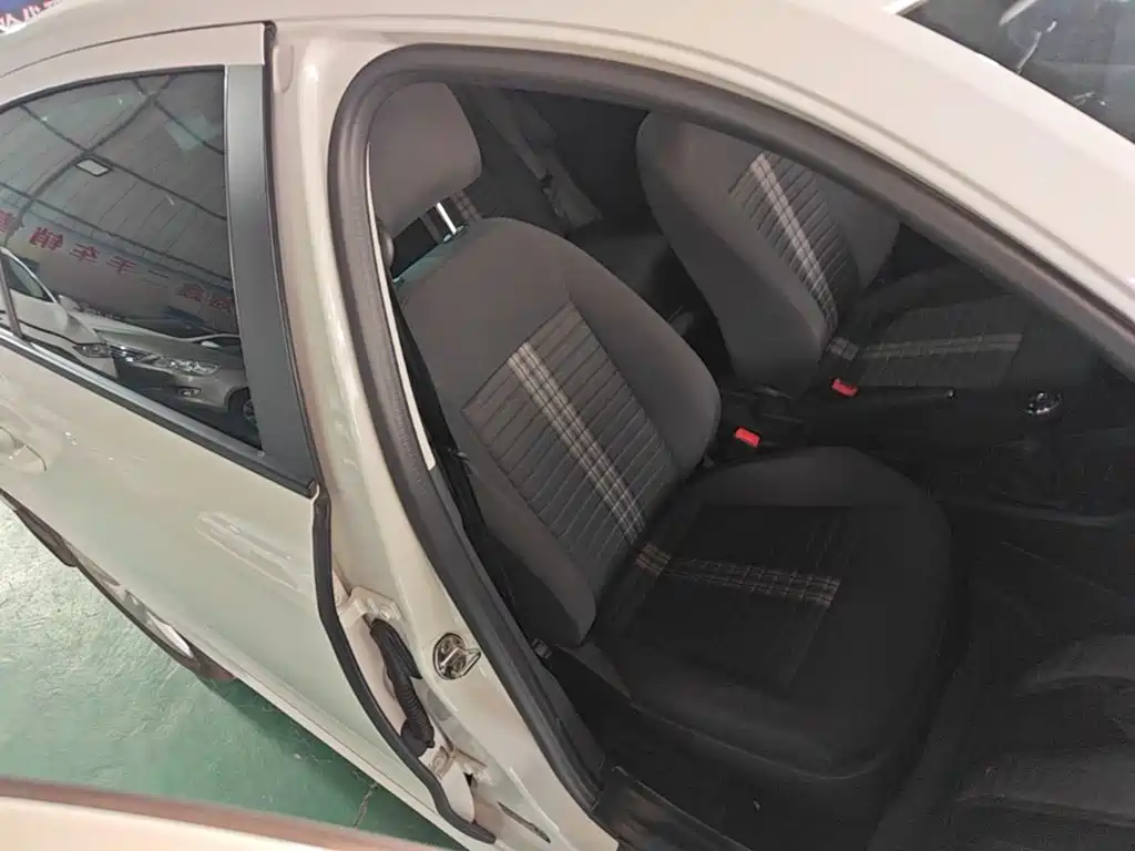 Volkswagen Lavida — миниатюра 25