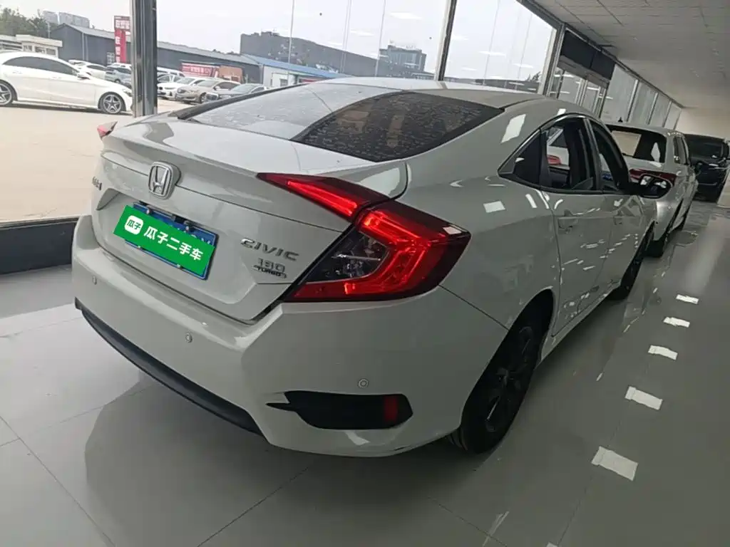 Honda Civic — миниатюра 7
