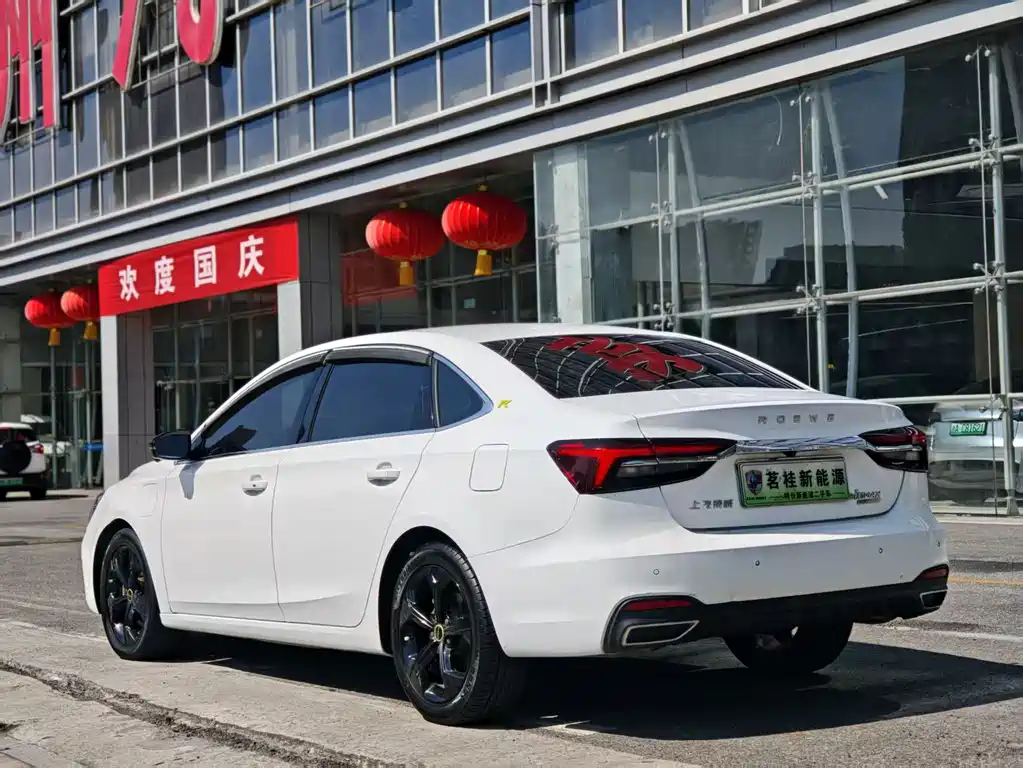 Roewe i6 MAX New Energy — миниатюра 13