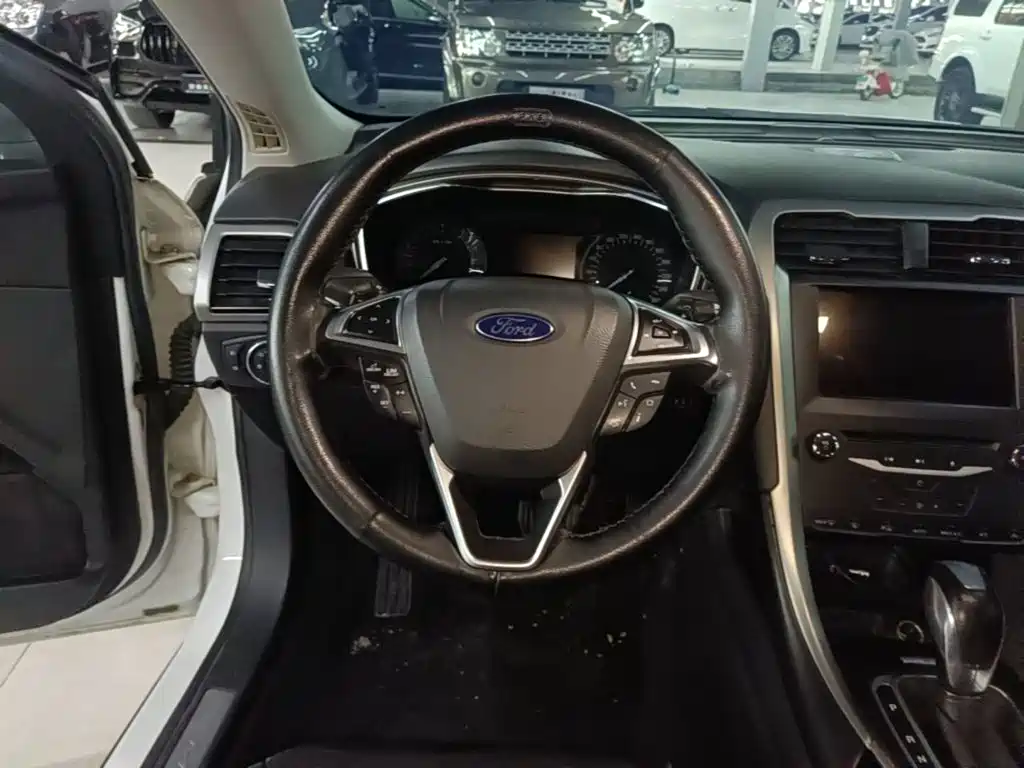 Ford Mondeo — миниатюра 11