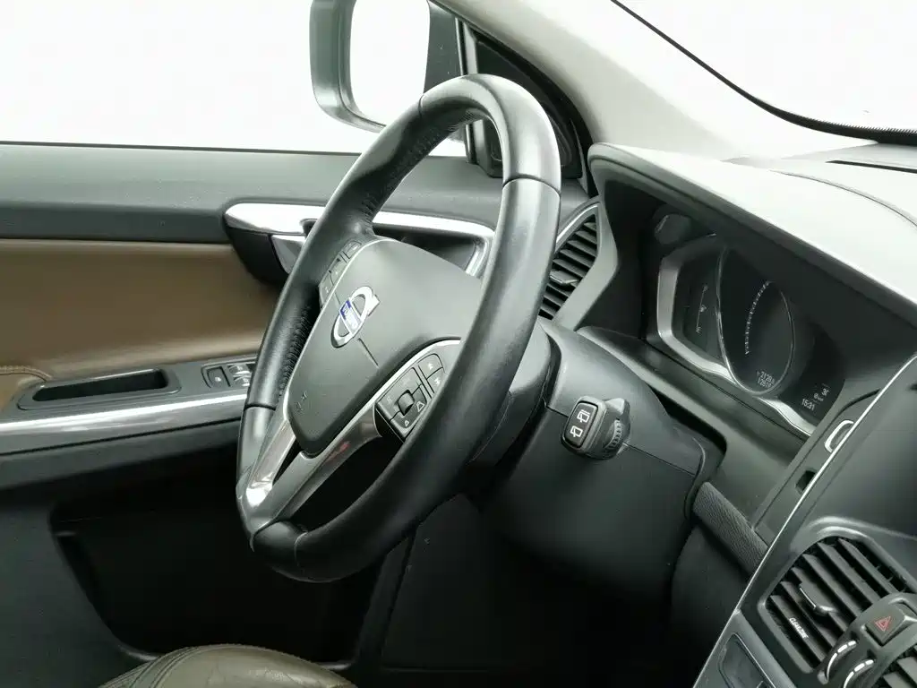 Volvo XC60 — миниатюра 22