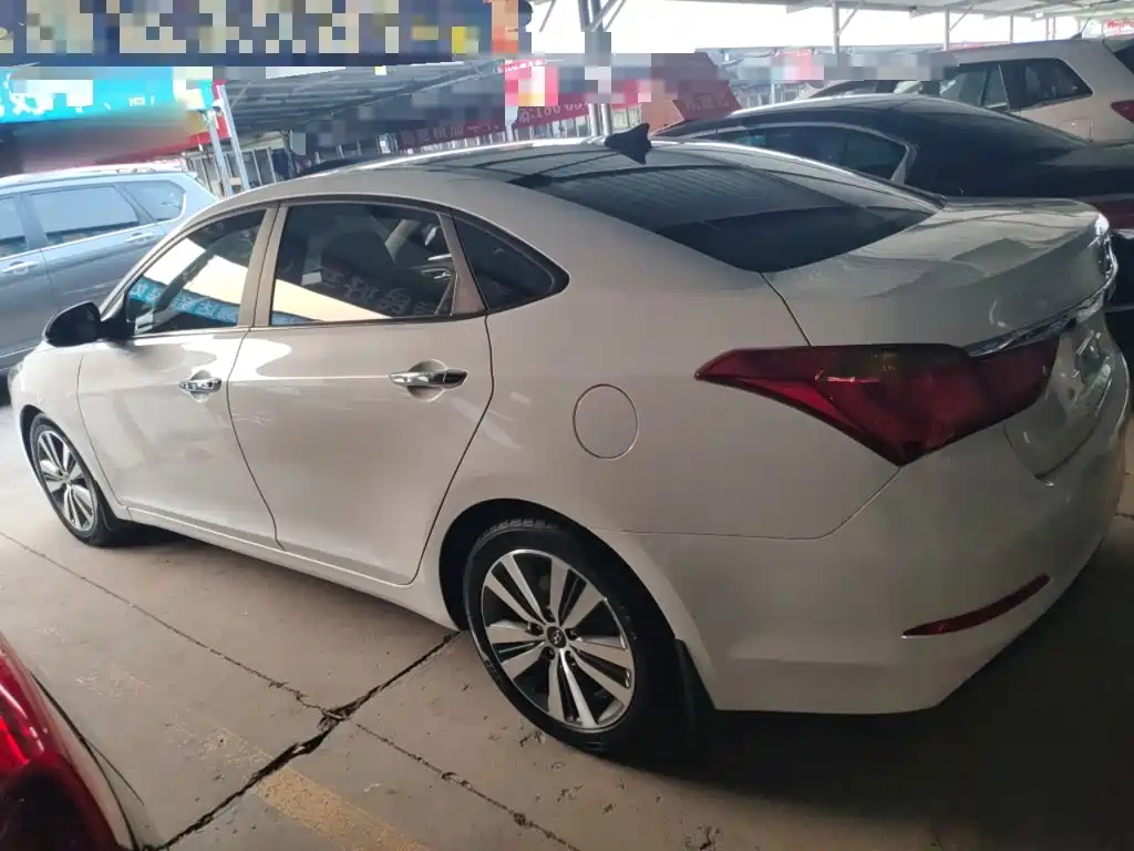 Hyundai Mistra — миниатюра 5