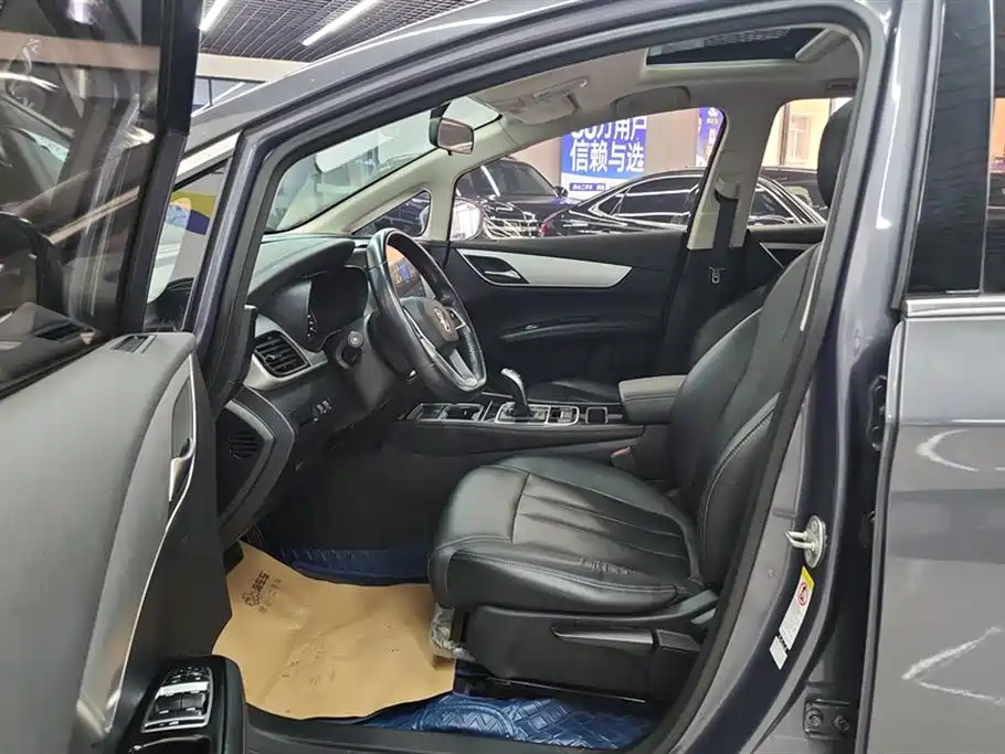 BYD Song MAX MAX 2021 1.5T AT Luxury 7 мест
