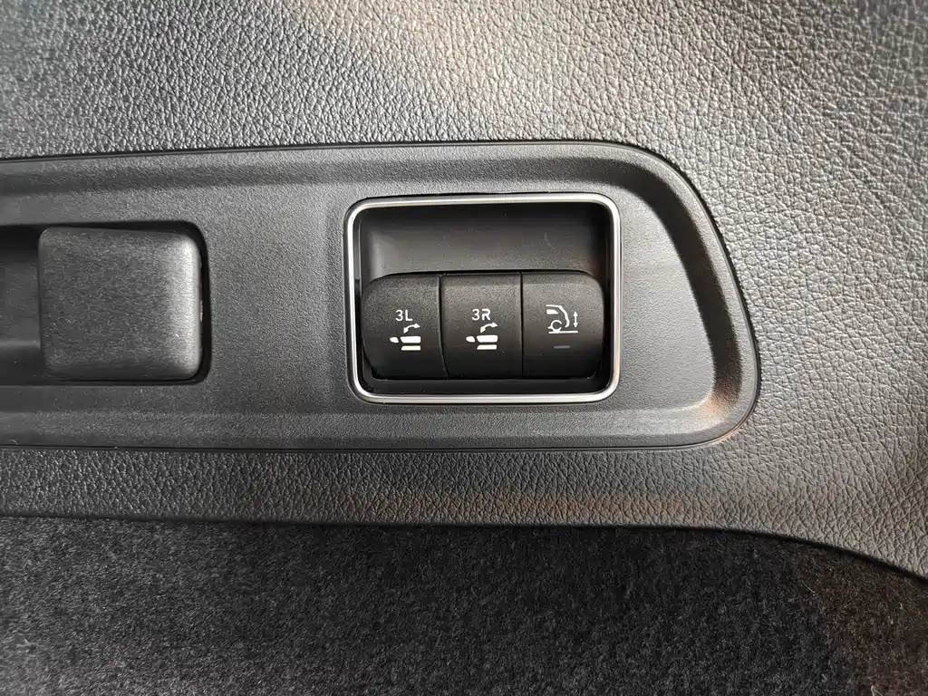 Mercedes-Benz GLS — миниатюра 24