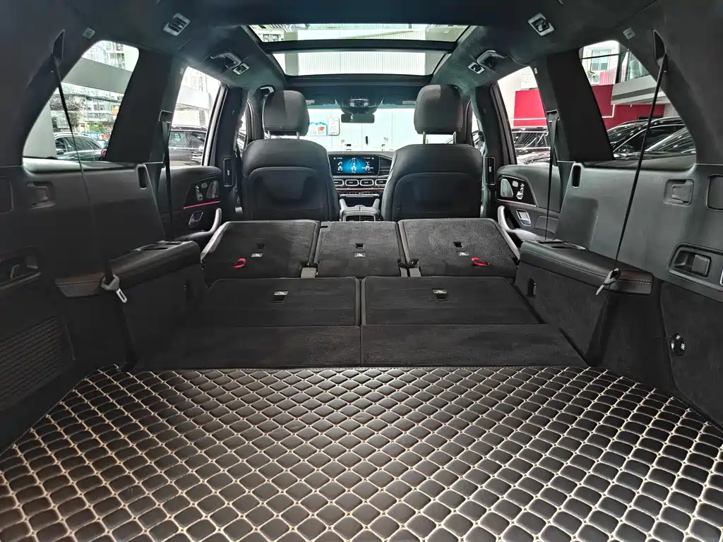 Mercedes-Benz GLS — миниатюра 25