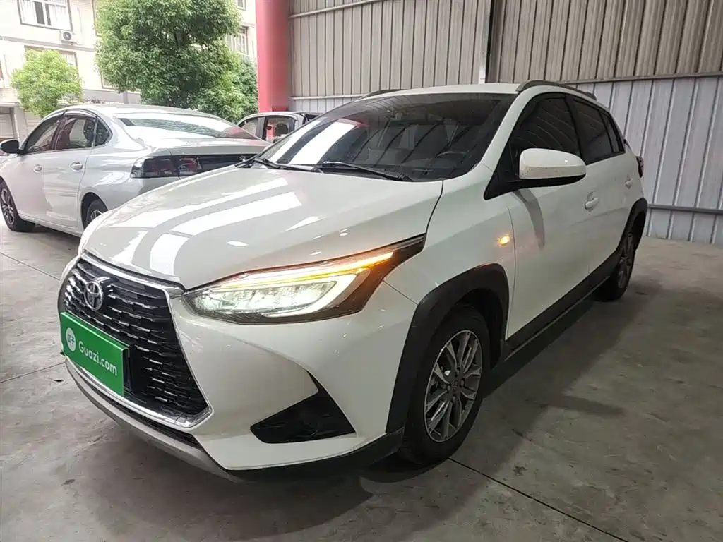 Toyota Yaris L 2023