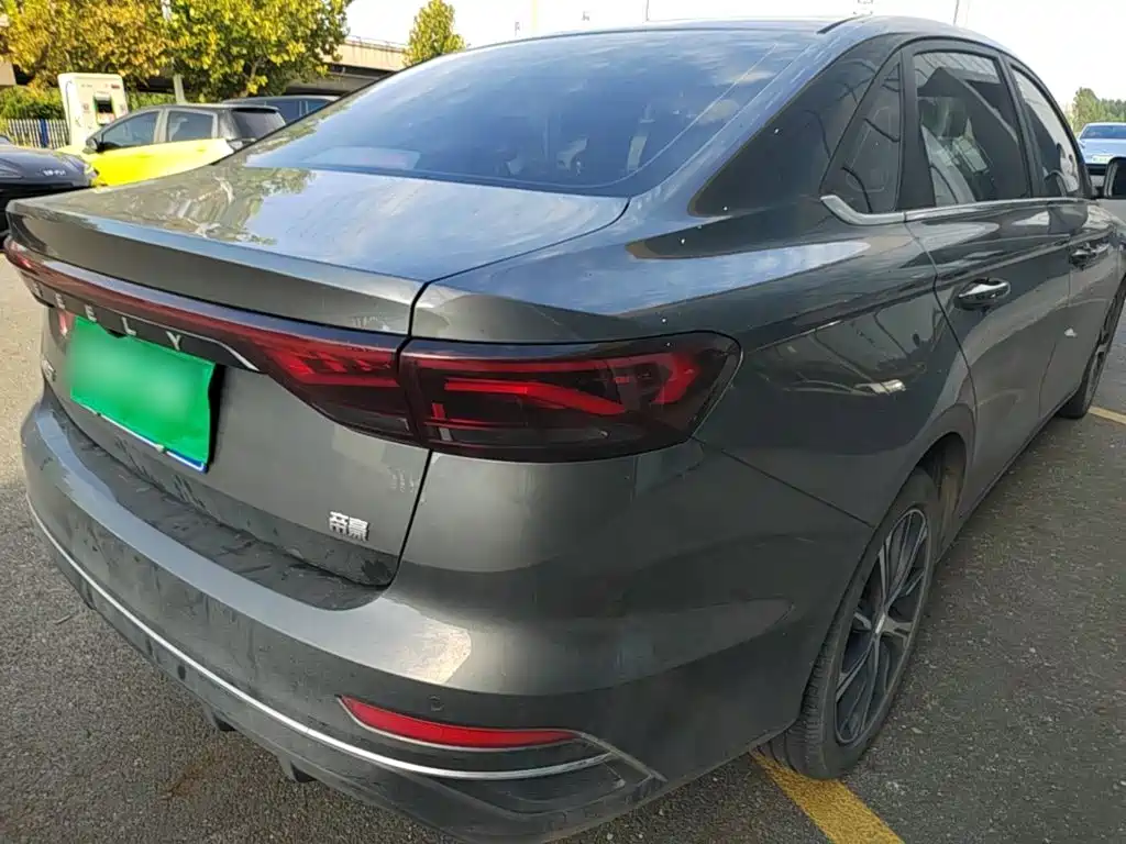 Geely Emgrand — миниатюра 8