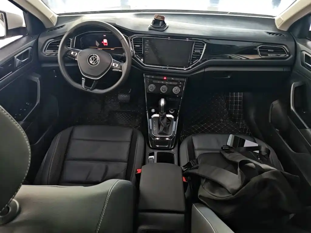 Volkswagen T-Roc — миниатюра 10