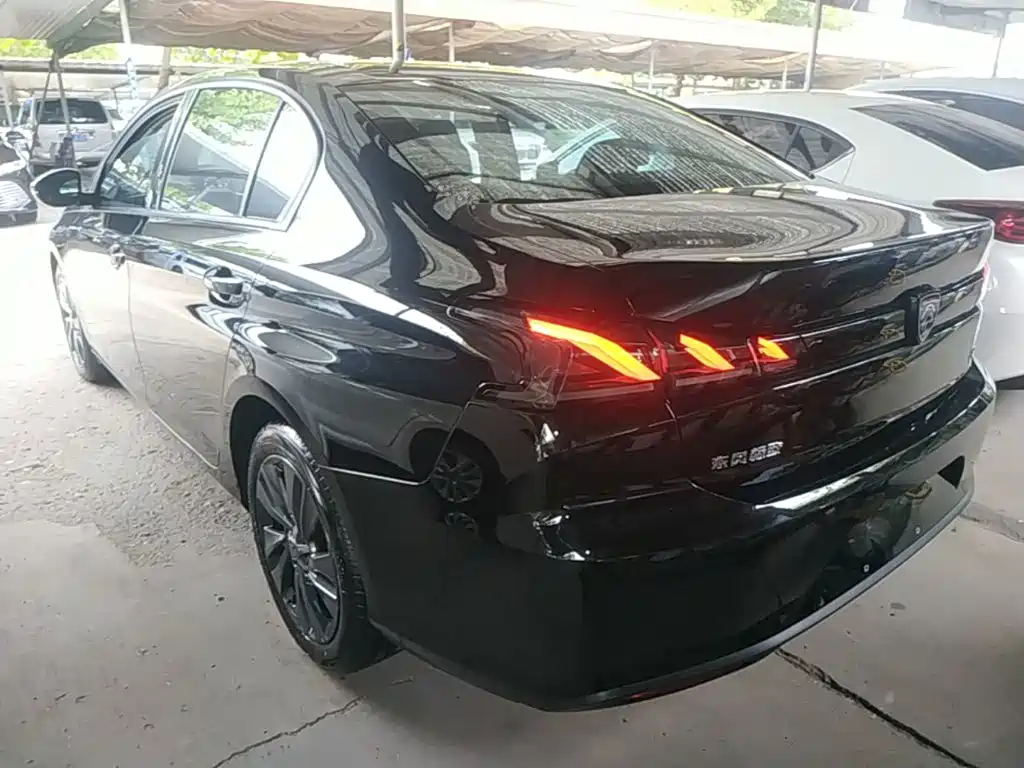 Peugeot 408 — миниатюра 5