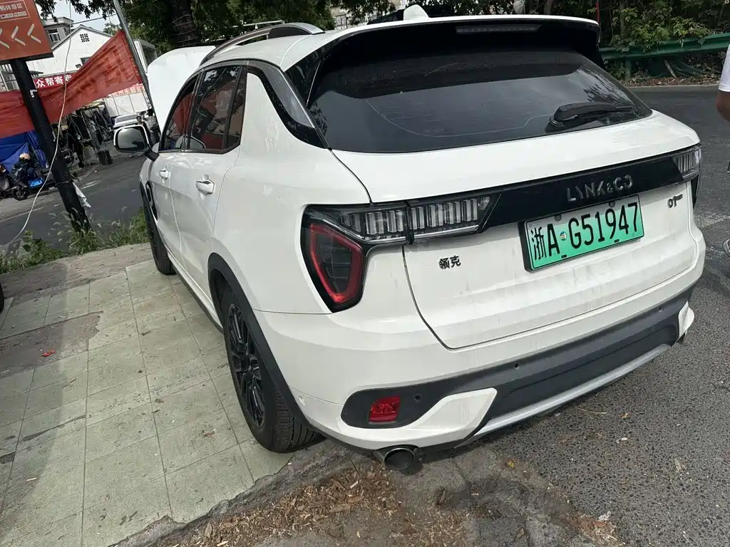 Lynk & Co 01 EM-P — миниатюра 2