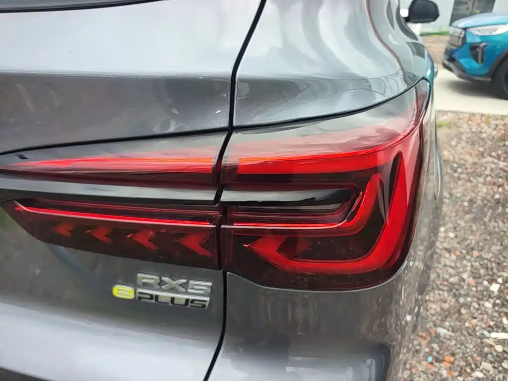 Roewe RX5 New Energy — миниатюра 8