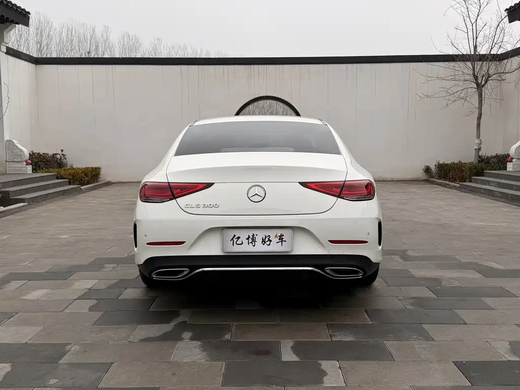 MERCEDES-BENZ CLS