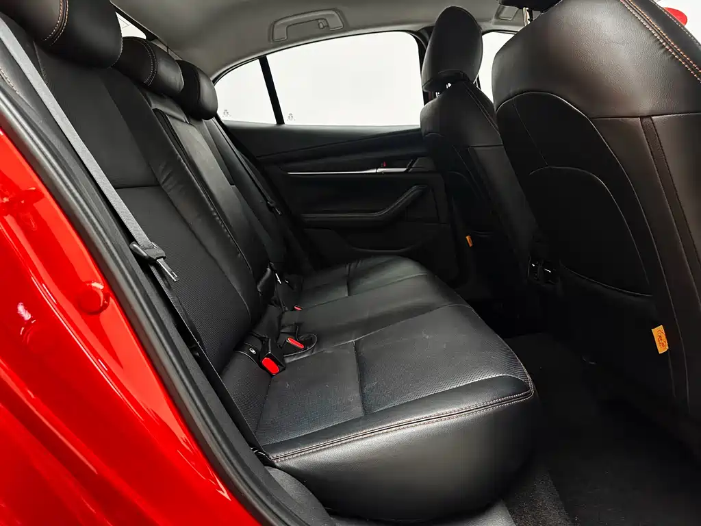 Mazda Mazda3 3 2021 1.5L AT