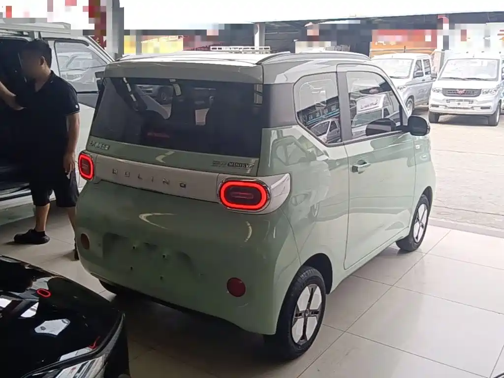 Wuling MINIEV — миниатюра 7