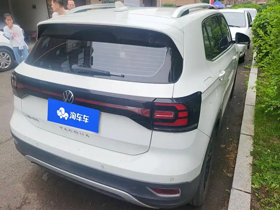 Volkswagen Tacqua 2021 1.5L AT Smart Connect