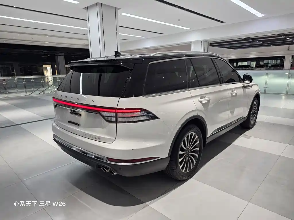 Lincoln Aviator — миниатюра 18