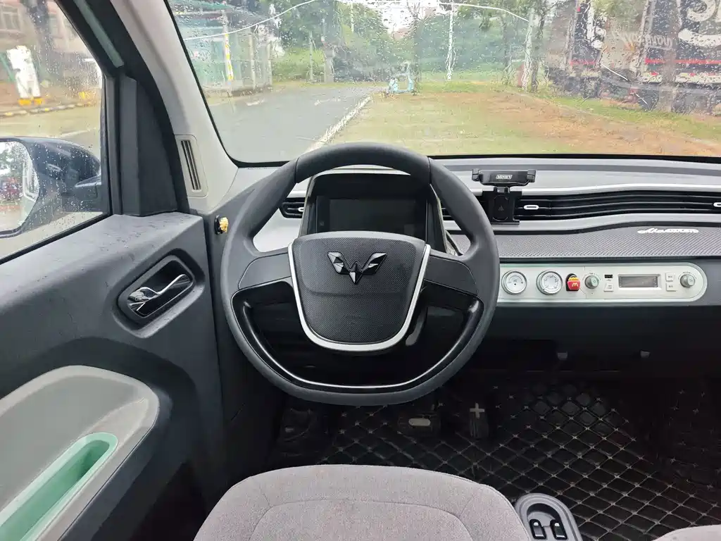 Wuling MINIEV — миниатюра 16