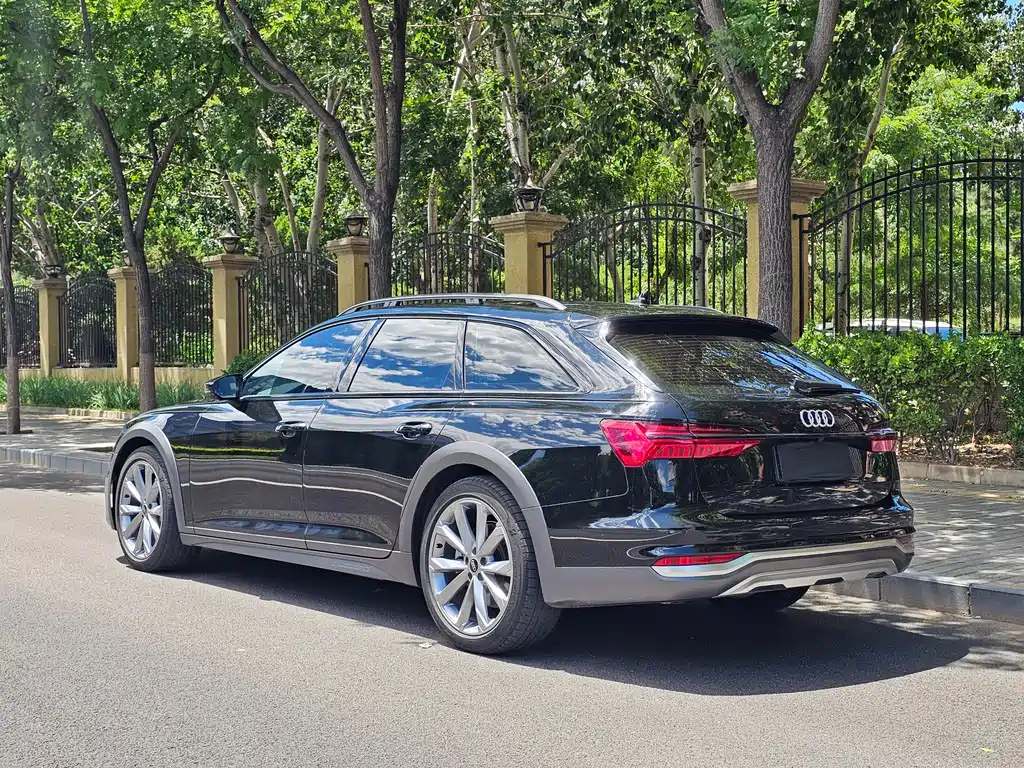 Audi A6 2024 allroad quattro 55 TFSI Premium