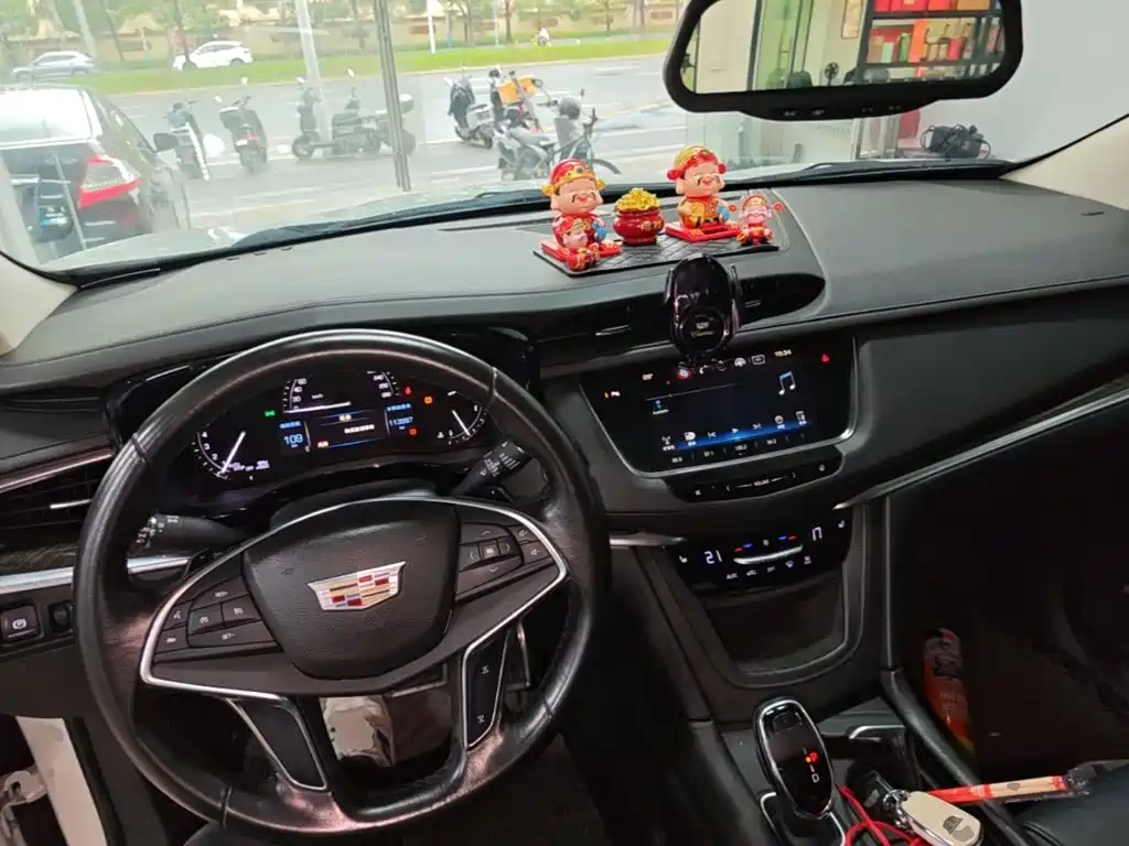 Cadillac XT5 — миниатюра 10