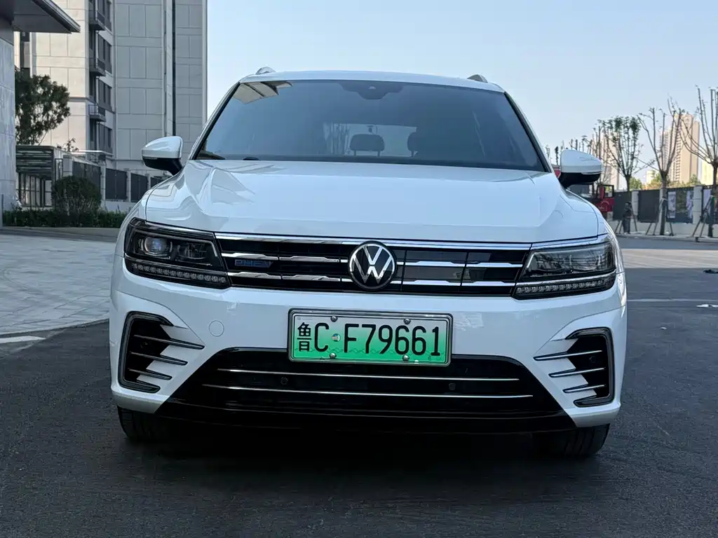 Volkswagen Tiguan L PHEV — миниатюра 2