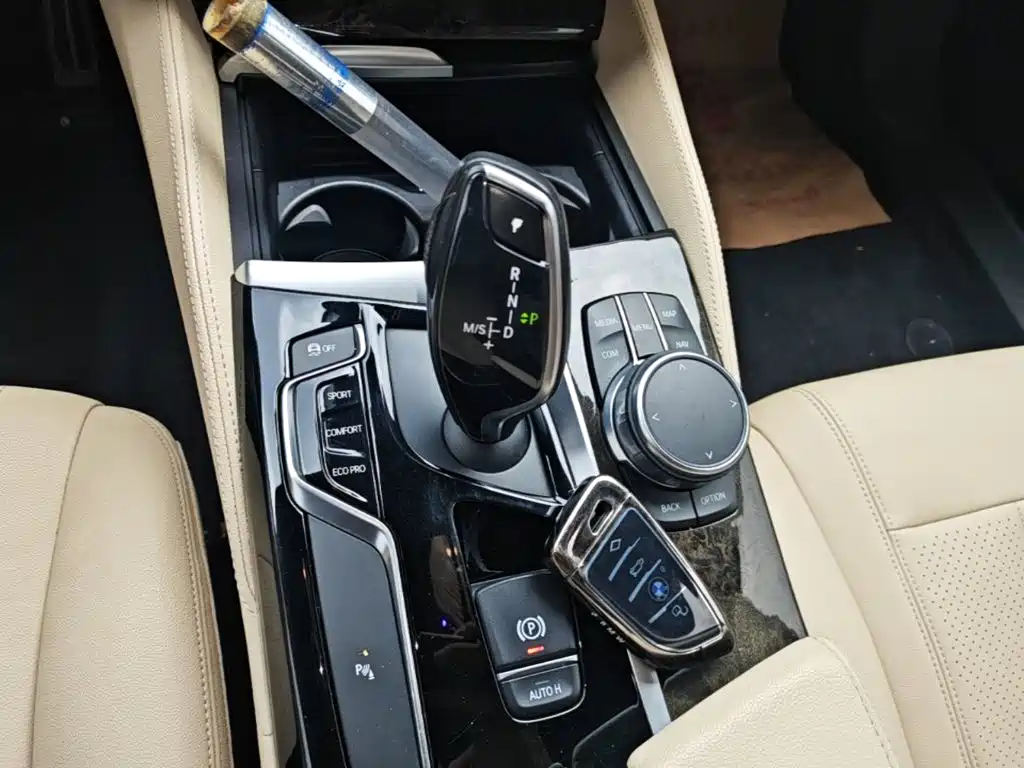 BMW 5 Series — миниатюра 14