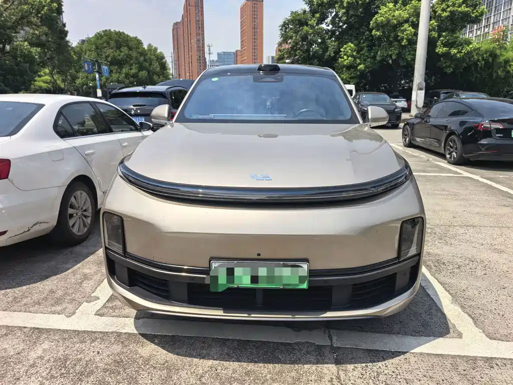 Li Auto Li L8 — миниатюра 2
