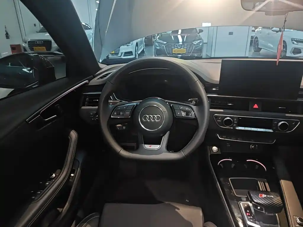 Audi A4L — миниатюра 11