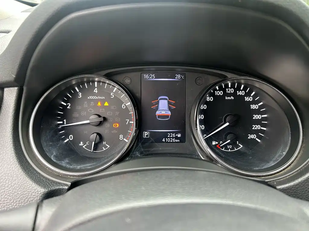 Nissan X-Trail — миниатюра 16