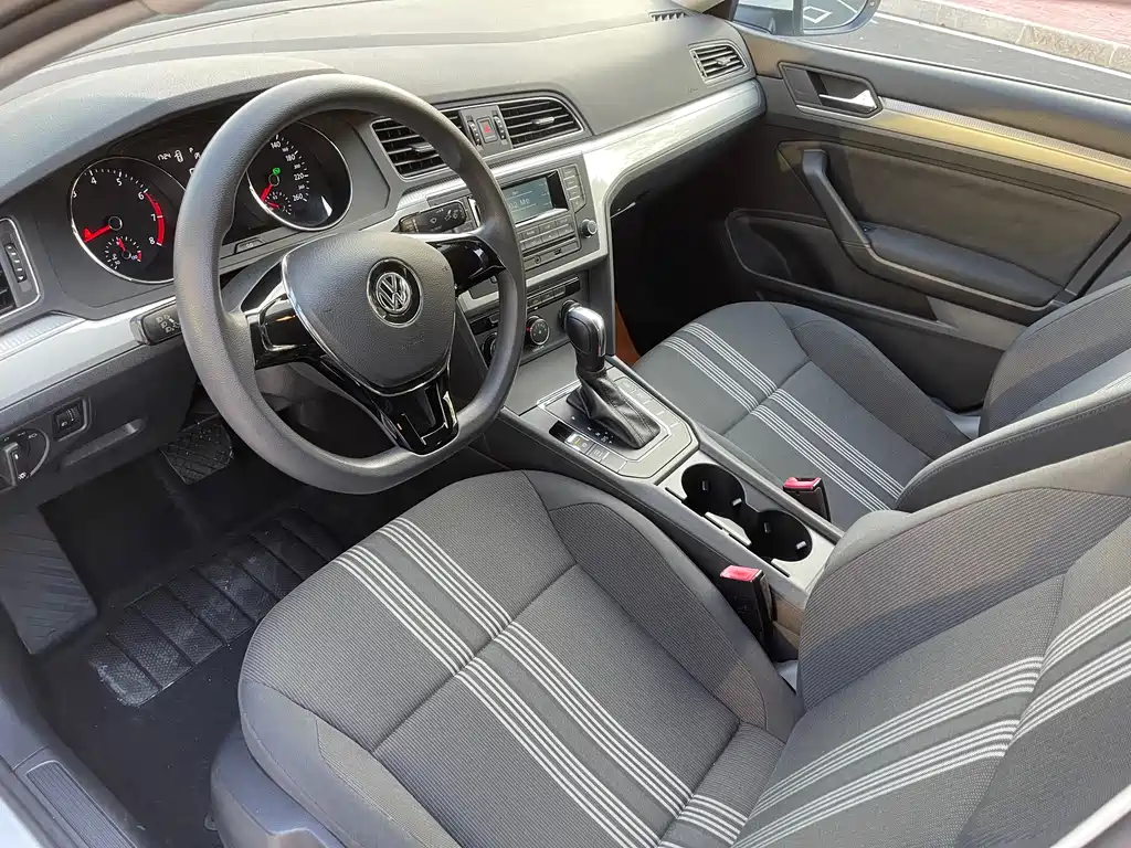 Volkswagen Lamando — миниатюра 4