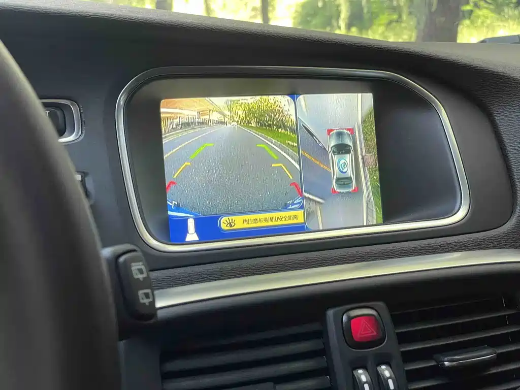 Volvo V40 — миниатюра 15