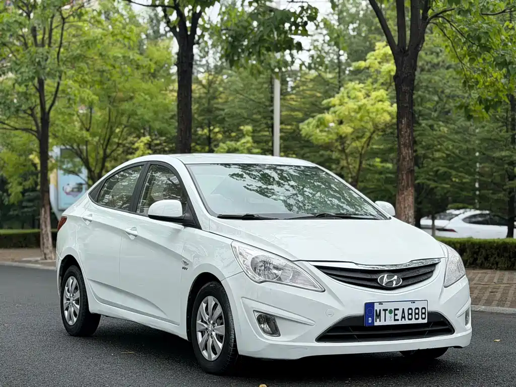 Hyundai Verna — миниатюра 3