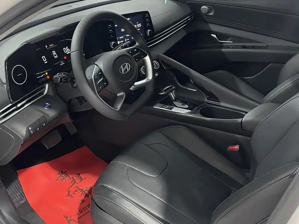 Hyundai Elantra — миниатюра 4
