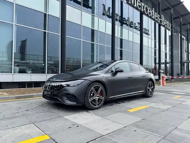 MERCEDES-BENZ EQE AMG 2024