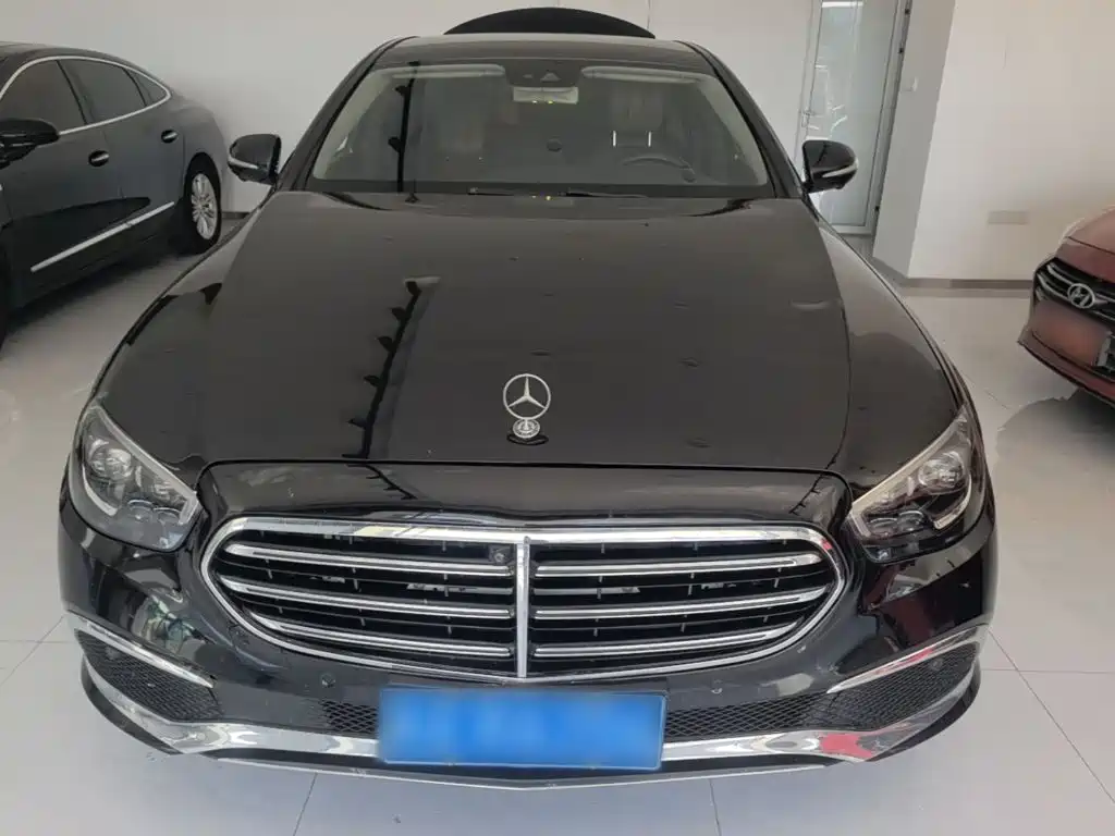 Mercedes-Benz E-Class — миниатюра 3