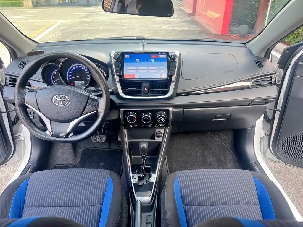 Toyota Yaris L — миниатюра 11
